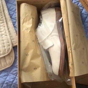 Leeds Plain-toe Blucher White Suede Dress Shoe 9